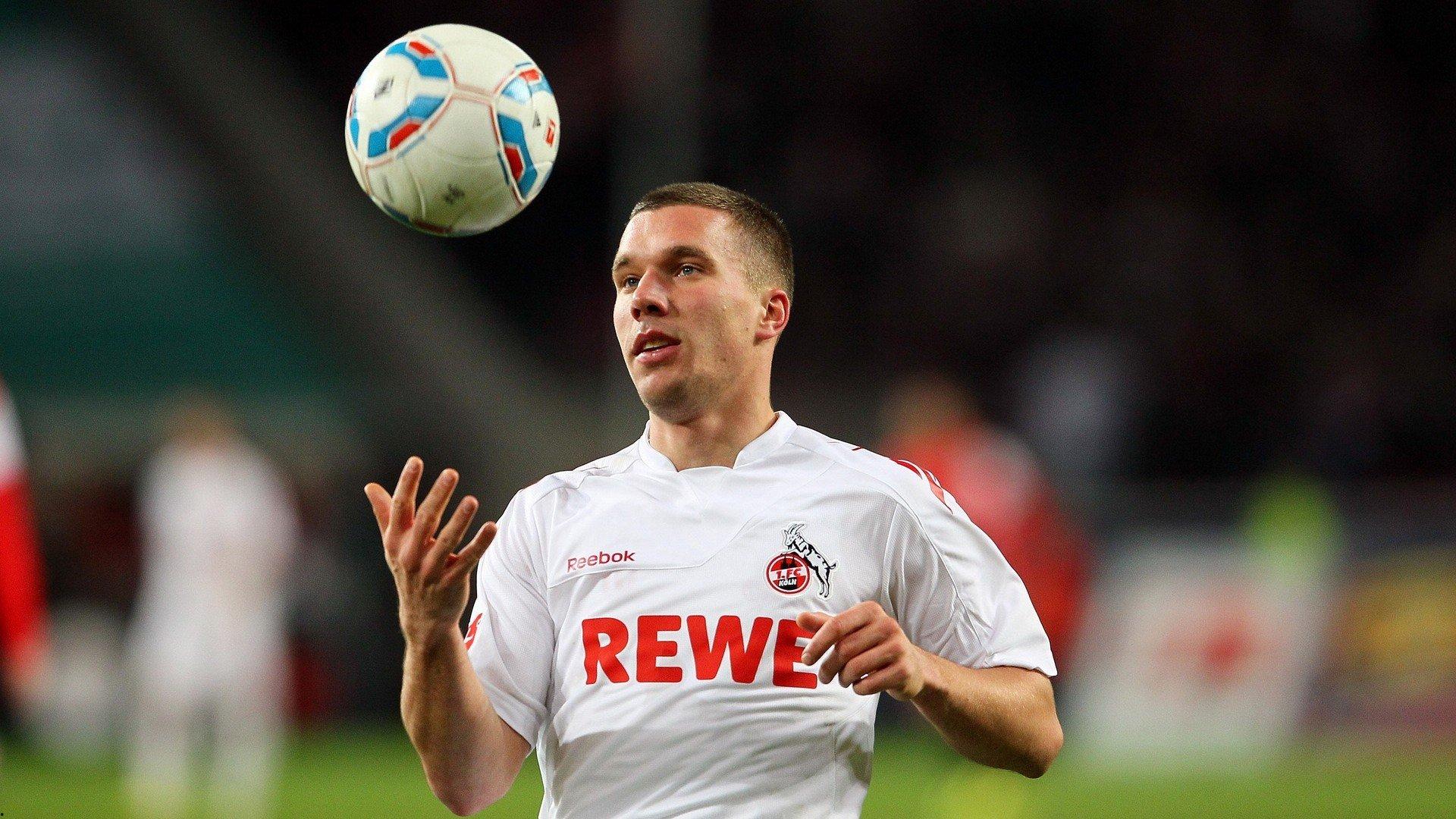 热那亚发布2025/26赛季第二客场球衣,英伦设计元素致敬俱乐部百年英格兰血脉